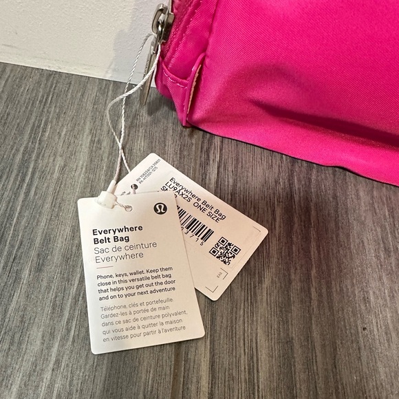 Lululemon everyday belt bag 1L bright pink - Picture 2 of 5